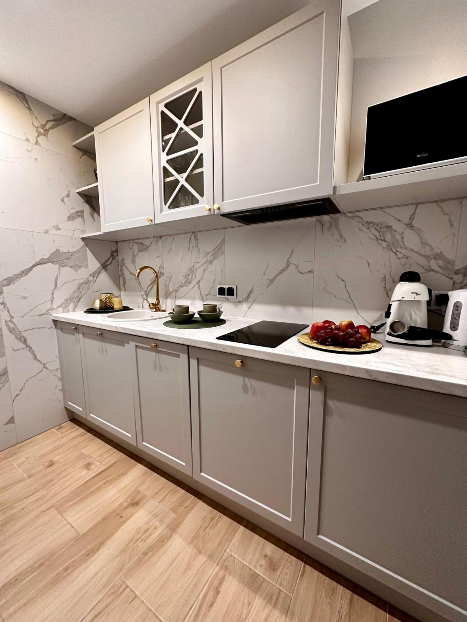 Apartamenty Kielce- Klonowa Nad Zalewem, 1-13 Osob, Faktura, Parking, Centrum Buitenkant foto